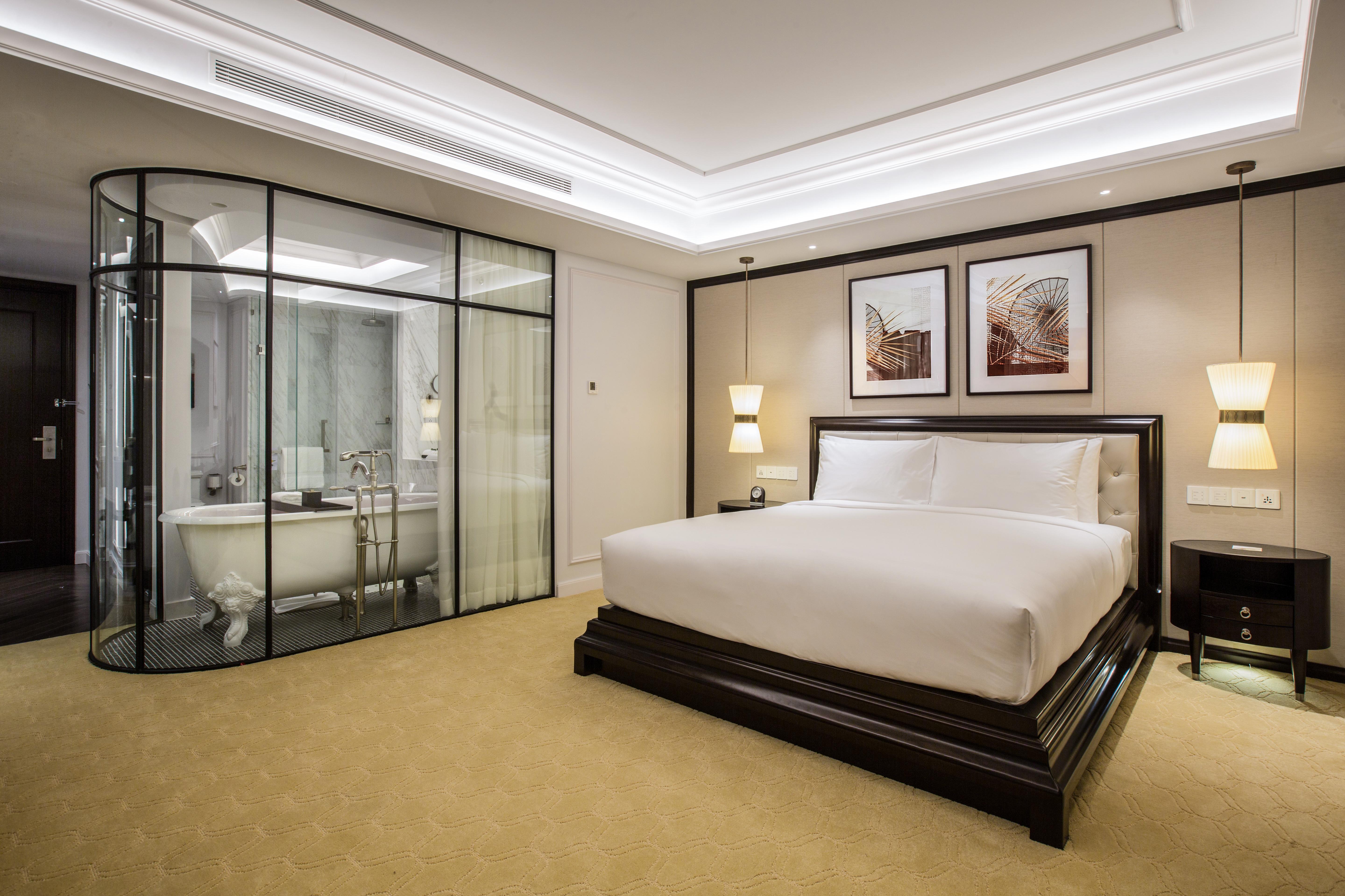 Mai House Saigon Hotel Thành Pho Ho Chí Minh Esterno foto A bedroom at The St. Regis Mumbai